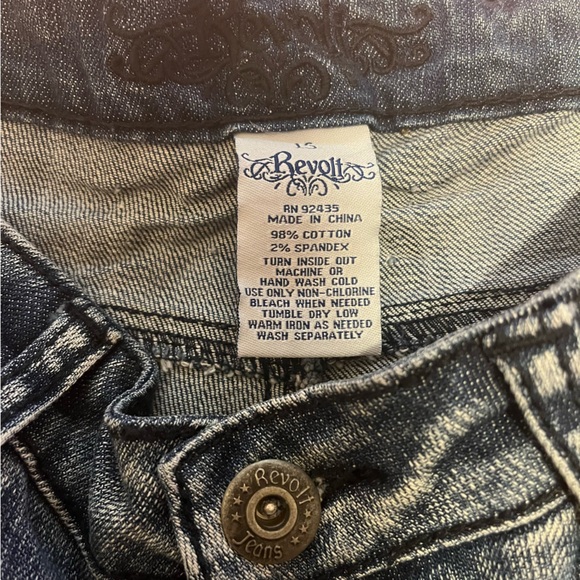 NWOT! Revolt Medium Denim Distressed Skinny Jeans, Juniors 15 - Picture 7 of 7